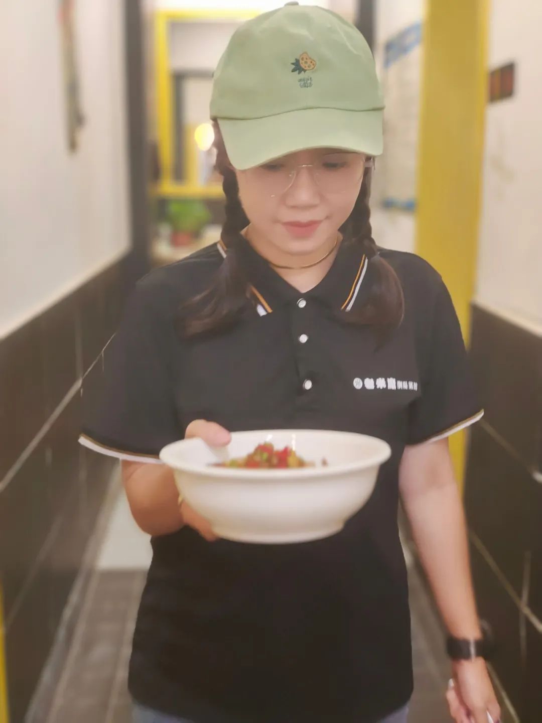 DƬ
